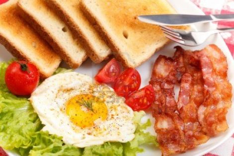 9492707-breakfast-of-egg-bacon-toast-and-vegetables.jpg
